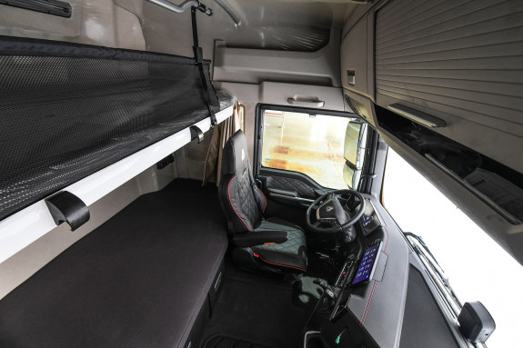 SITRAK C7H 4x2 (кабина MAX), фото водительского кресла